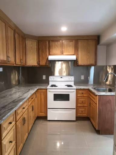 Main picture of 500 Lynn Ave