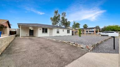 Main picture of 1216 E Desert Park Ln