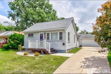 Main picture of 312 W Barrett Ave