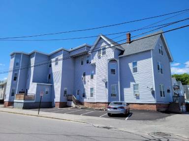 Main picture of 165 Conant St