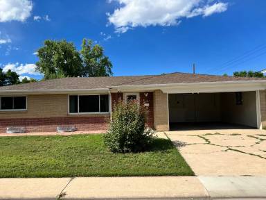 Main picture of 5381 W Iowa Ave