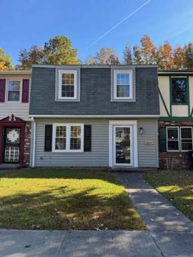 Main picture of 1625 Autumn Dr, Hopewell