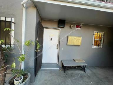 Main picture of 5775 Walnut St