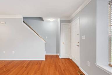Main picture of 317 Independence Dr
