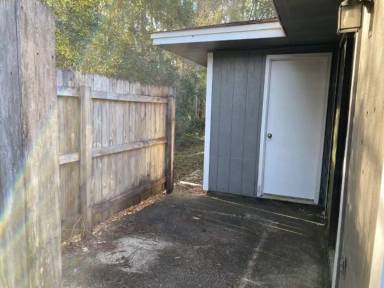 Main picture of 230 N Crow Rd