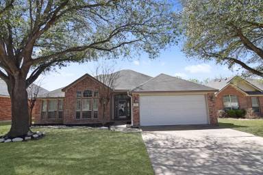 Main picture of 2627 Blue Meadow Dr