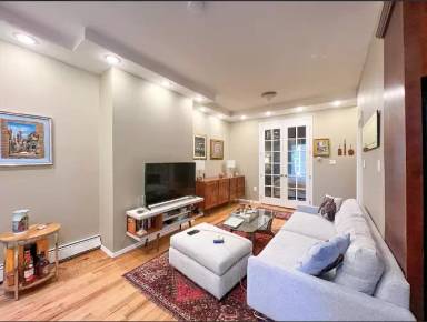 Main picture of 68 Covert St