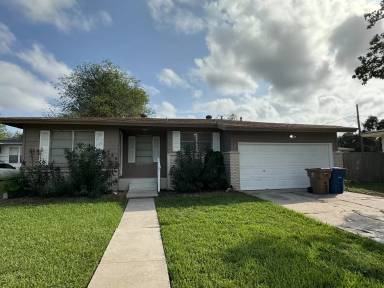 Main picture of 425 Rita Dr