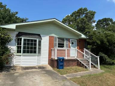 Main picture of 1838 Dewsberry Dr