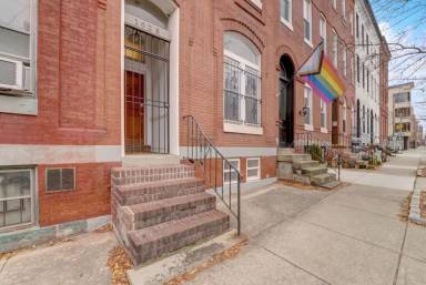 Main picture of 1628 N Calvert St
