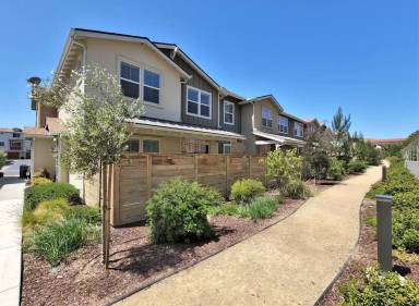 Main picture of 243 Deming Way