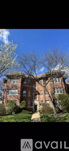 Main picture of 5621 Waterman Blvd