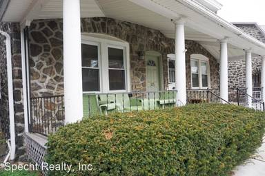 Main picture of 325 N New St