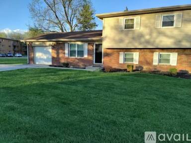 Main picture of 109 Welcome Way Blvd E
