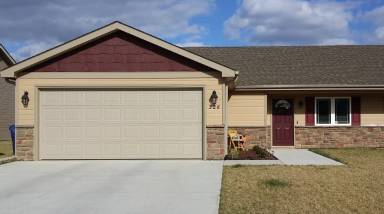 Main picture of 326 Highland Grove Dr
