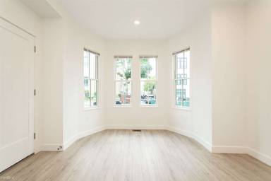 Main picture of 13 Sewall St
