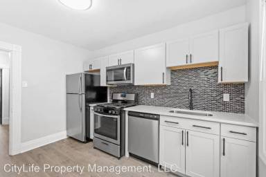 Main picture of 388 Ingomar St