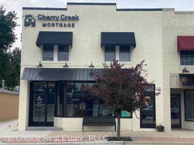 Main picture of 114 W Main St