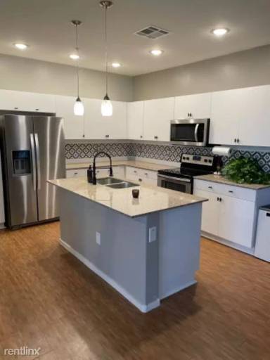 Main picture of 2308 E Hidalgo Ave