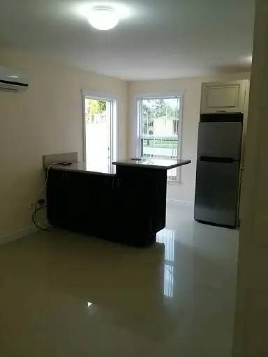 Main picture of 12 W 60th St