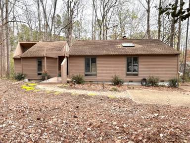 Main picture of 104 Jerdone Rd