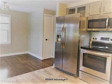 Main picture of 107 Brooks St