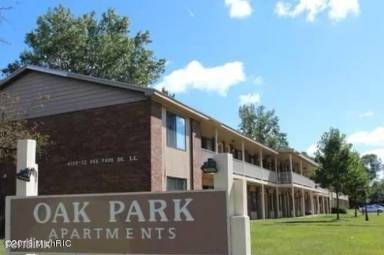 Main picture of Pinewood Glen Apartments
