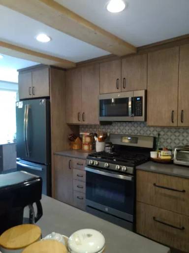 Main picture of 232 Hermit Woods Rd