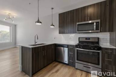 Main picture of 1531 W Howard St