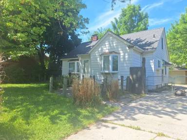 Main picture of 18359 Hazelwood St