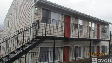 Main picture of 1695 S Levick St