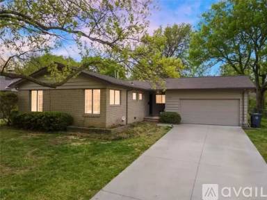 Main picture of 5612 S Richmond Ave