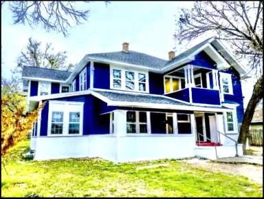 Main picture of 724 N 12th St
