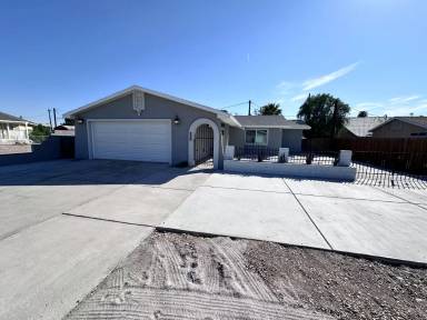 Main picture of 2020 Whitewater Dr