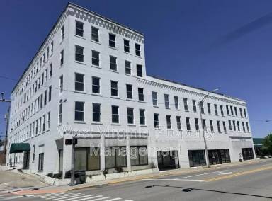 Main picture of 104 N 8th St