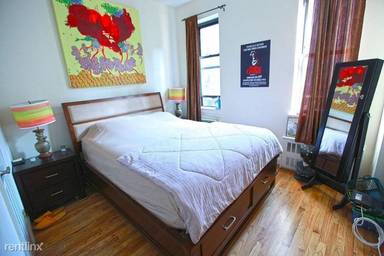 Main picture of 306 E 91st St