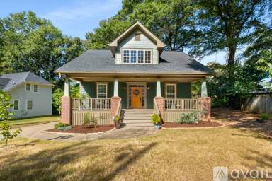Main picture of 3265 College St