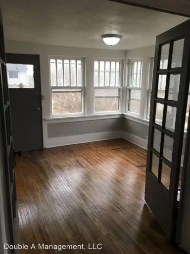 Main picture of 926 Randolph St