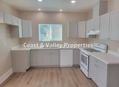 Main picture of 402 N Vanderhurst Ave