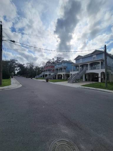 Main picture of 263 Benachi Ave