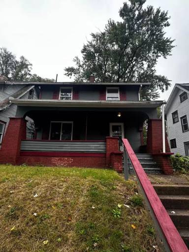 Main picture of 1524 Plain Ave NE