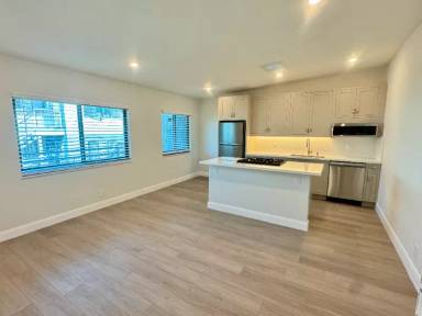 Main picture of 3654 S Centinela Ave