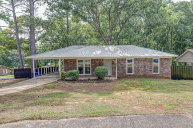 Main picture of 101 Meloy Dr