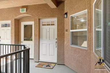 Main picture of 900 Moon Cir