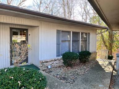 Main picture of 7 Randall Ln