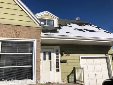 Main picture of 126 E Commercial St