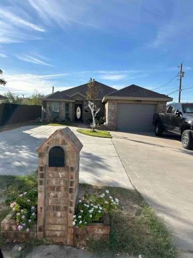 Main picture of 1200 Orchard Ln