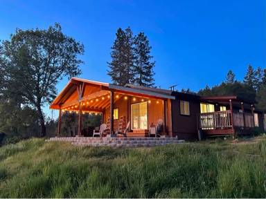 Main picture of 3575 Ridgewood Rd