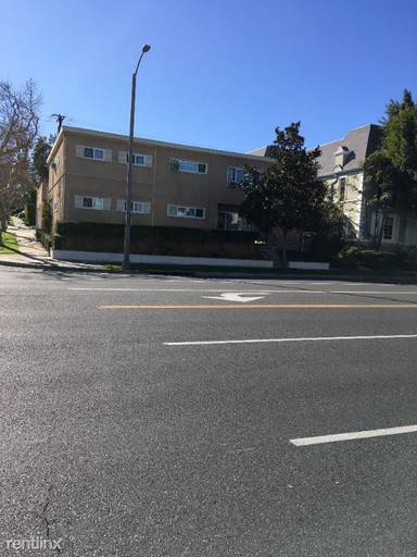 Main picture of 401 S Rodeo Dr