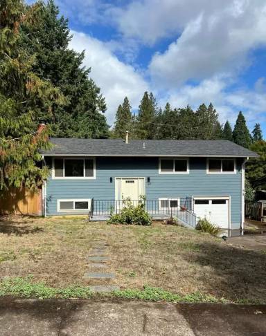 Main picture of 725 Mimosa Ave